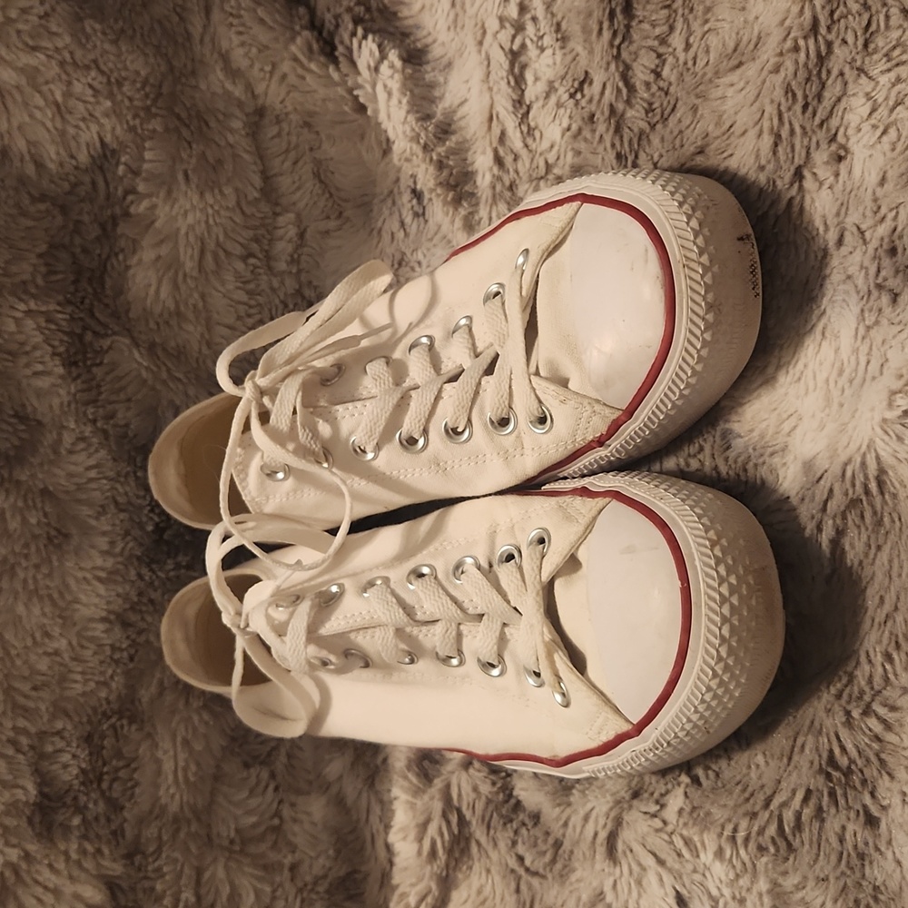 Men's Chuck Taylor low tops